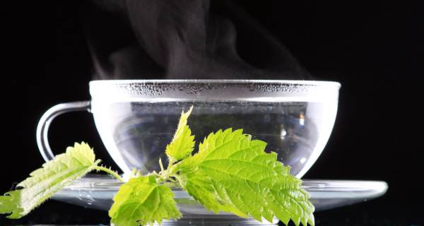 Phương ph&aacute;p detox gi&uacute;p giảm c&acirc;n, thanh lọc cơ thể vừa đơn giản m&agrave; lại hiệu quả từ nước ấm