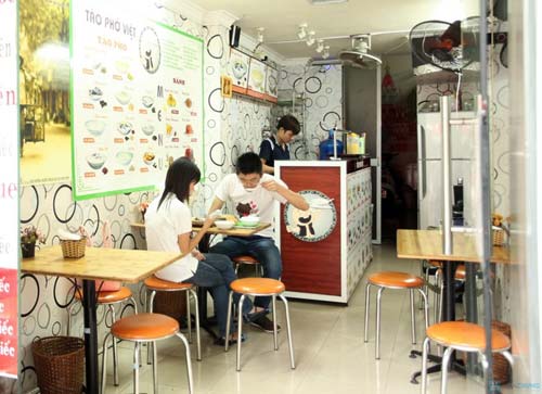 Một địa điểm t&agrave;o phớ ngon kh&ocirc;ng thể bỏ qua l&agrave; t&agrave;o phớ Việt ở số 2 Th&aacute;i Phi&ecirc;n