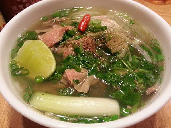 Phở b&ograve; L&yacute; Quốc Sư nổi tiếng với hương vị phở đa dạng, thơm ngon hấp dẫn