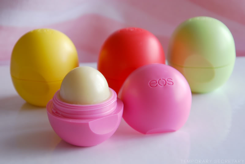 Son trứng EOS l&agrave; loại son dưỡng m&ocirc;i được rất nhiều người ưa chuộng
