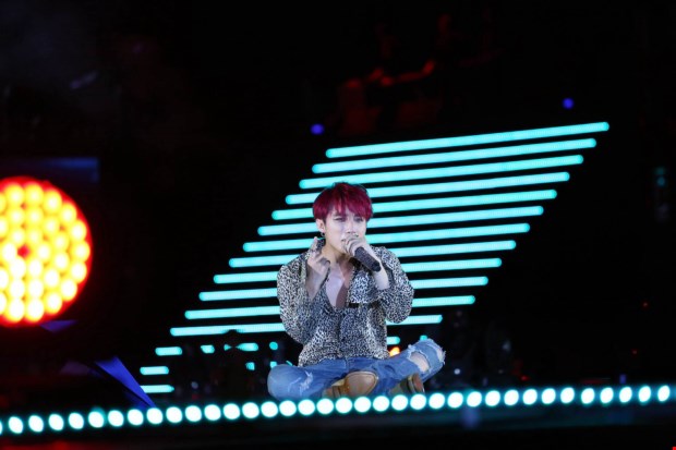 Sơn T&ugrave;ng M-TP đọc rap gi&atilde;i b&agrave;y t&acirc;m sự sau h&agrave;ng loạt scandal trong liveshow đầu ti&ecirc;n