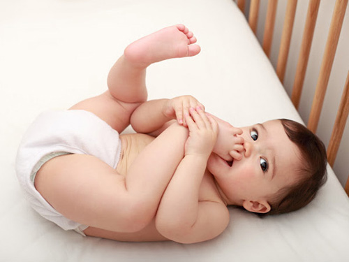T&atilde; giấy k&eacute;m chất lượng, sản xuất kh&ocirc;ng đ&uacute;ng quy tr&igrave;nh c&oacute; thể khiến trẻ nổi mẩn đỏ, ngứa ng&aacute;y, kh&oacute; chịu