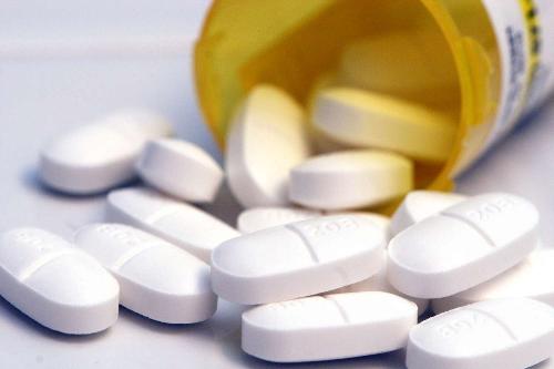 Thuốc giảm đau paracetamol c&oacute; thể g&acirc;y hại đến gan nếu d&ugrave;ng kh&ocirc;ng đ&uacute;ng