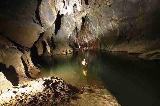 Nhiều hệ thống thạch nhũ h&agrave;ng triệu năm tuổi v&ocirc; c&ugrave;ng tr&aacute;ng lệ được ph&aacute;t hiện