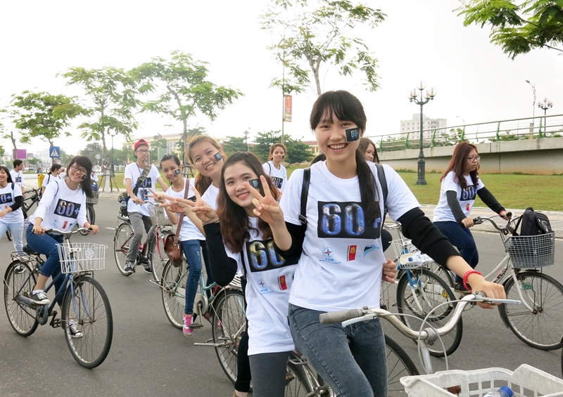 1.000 bạn trẻ Đ&agrave; Nẵng k&ecirc;u gọi hưởng ứng chiến dịch Giờ Tr&aacute;i Đất 2015