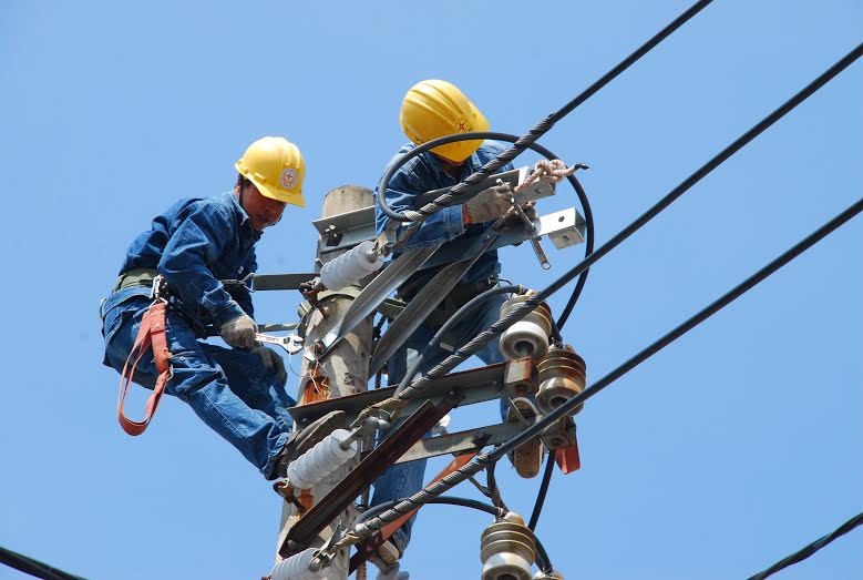 Tin tức mới cập nhật 24h ng&agrave;y 22/4/2015 đưa tin người d&acirc;n S&agrave;i G&ograve;n sẽ kh&ocirc;ng bị cắt điện dịp nghỉ lễ 30/4