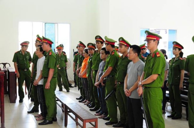 C&aacute;c bị c&aacute;o trong đường d&acirc;y mua b&aacute;n tr&ecirc;n 2 tạ hero in nghe HĐXX tuy&ecirc;n &aacute;n