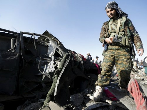 Phiến qu&acirc;n Houthi ph&oacute;ng th&iacute;ch h&agrave;ng trăm t&ugrave; nh&acirc;n