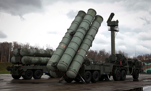 Hệ thống ph&ograve;ng thủ t&ecirc;n lửa S-400 Triumph của Nga