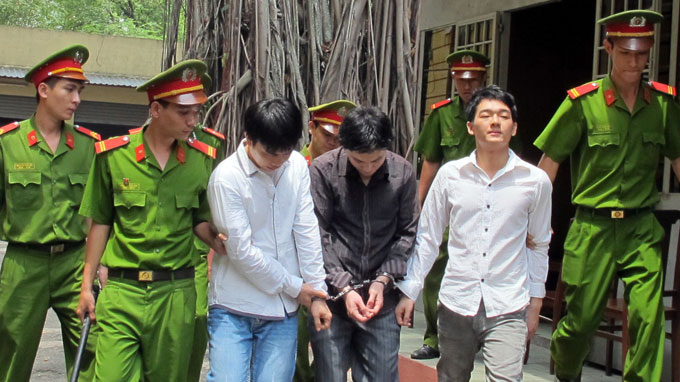 Tin tức mới cập nhật 24h ng&agrave;y 5/12: Th&agrave;nh phố Hồ Ch&iacute; Minh đồng loạt ra qu&acirc;n truy qu&eacute;t tệ nạn x&atilde; hội
