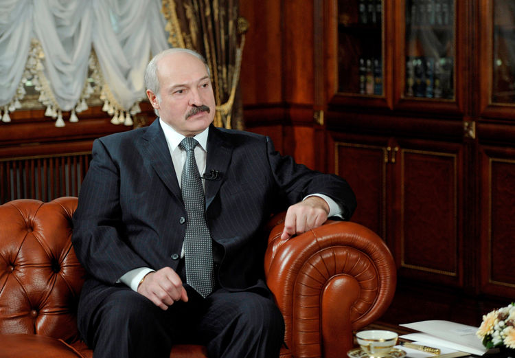 T&igrave;nh h&igrave;nh Ukraine mới nhất: Tổng thống Belarus hối th&uacute;c Mỹ tham gia v&agrave;o qu&aacute; tr&igrave;nh t&igrave;m kiếm h&ograve;a b&igrave;nh ở miền đ&ocirc;ng Ukraine