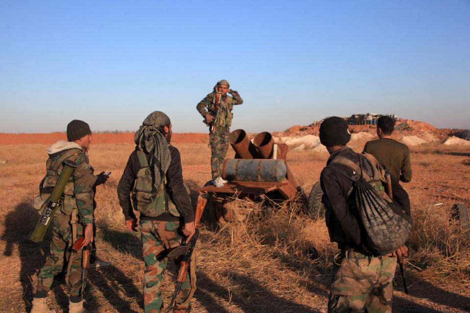 Qu&acirc;n đội Syria chiếm lại căn cứ chiến lược tại Aleppo l&agrave; tin tức về t&igrave;nh h&igrave;nh chiến sự Syria mới nhất ng&agrave;y 18/12/2015