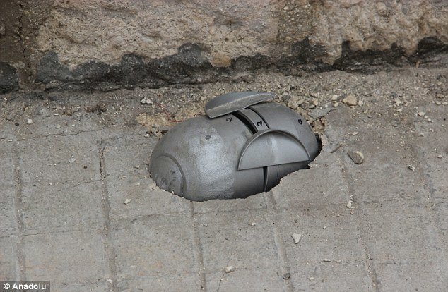 ​HRW c&aacute;o buộc qu&acirc;n đội Syria, Nga d&ugrave;ng bom ch&ugrave;m l&agrave; tin tức về t&igrave;nh h&igrave;nh chiến sự Syria mới nhất ng&agrave;y 22/12/2015