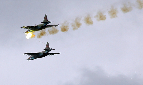 Tin tức về t&igrave;nh h&igrave;nh chiến sự Syria mới nhất ng&agrave;y 27/11/2015 cho biết Nga tấn c&ocirc;ng dữ dội phiến qu&acirc;n Syria gần nơi Su-24 rơi