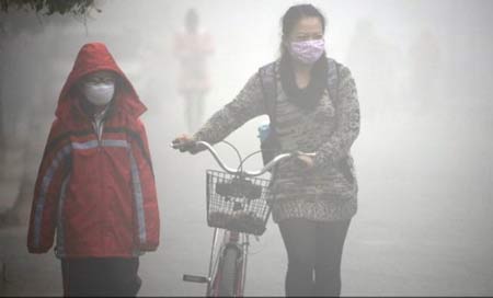 &Ocirc; nhiễm kh&ocirc;ng kh&iacute; cũng l&agrave; nguy&ecirc;n nh&acirc;n l&agrave;m tăng nguy cơ ung thư phổi