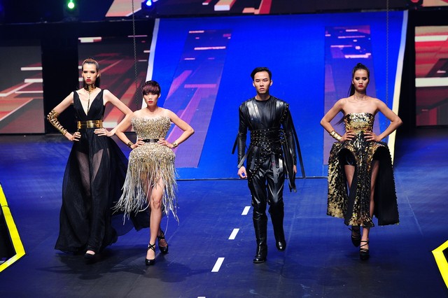 Hương Ly v&agrave; 3 th&iacute; sinh c&ograve;n lại trong đ&ecirc;m chungkết Vietnam's Next Top Model 2015