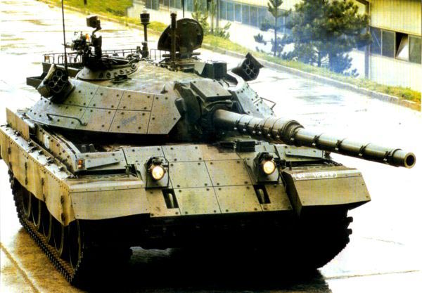 Vũ kh&iacute; qu&acirc;n sự lợi m&agrave; m&agrave; IS đang sử dụng - xe tăng T-55