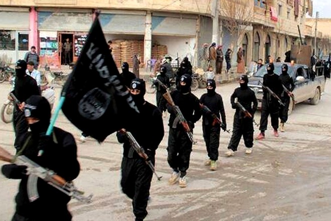 Nh&agrave; nước Hồi gi&aacute;o tự xưng (IS) b&agrave;nh trướng khắp Trung Đ&ocirc;ng sau khi t&aacute;ch khỏi al-Qaeda năm 2013