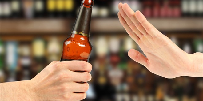 Nếu nghiện rượu th&igrave; cần cai rượu c&agrave;ng sớm c&agrave;ng tốt