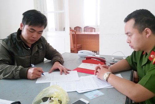 Đối tượng giả danh c&ocirc;ng an để uy hiếp c&aacute;c chiến sĩ c&ocirc;ng an thật