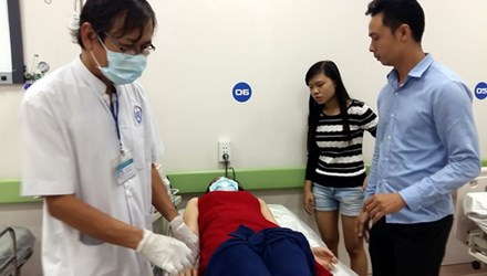 Ngộ độc 13Win OKVIP Cá cược bóng đá khiến 2 người bị sưng, đau dữ dội ở v&ugrave;ng họng, v&ugrave;ng lưỡi