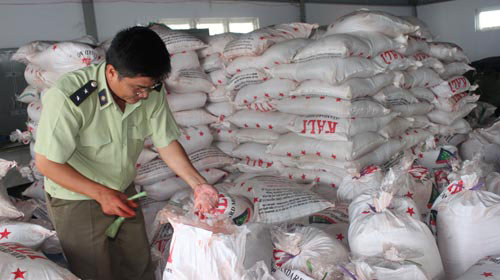 Ph&aacute;t hiện ph&acirc;n b&oacute;n giả, k&eacute;m chất lượng đang chuẩn bị ti&ecirc;u thụ tr&ecirc;n thị trường