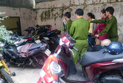 T&oacute;m gọn đối tượng trộm xe m&aacute;y đang say sưa ngủ c&ugrave;ng tang vật