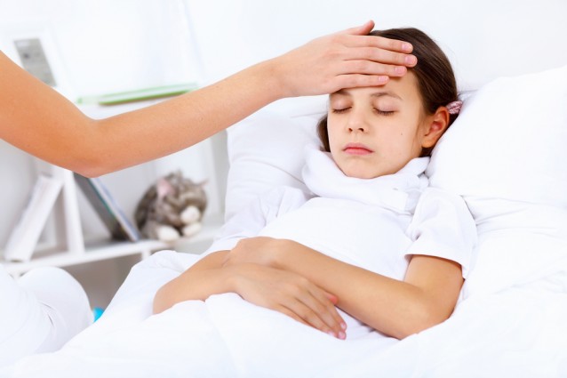 Trẻ em rất dễ bị tấn c&ocirc;ng bởi c&aacute;c loại vi khuẩn như e coli
