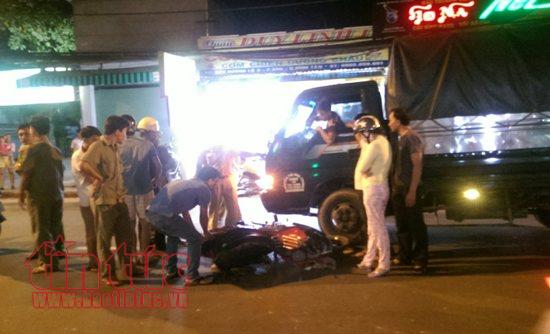 Hiện trường vụ va chạm. Ảnh: b&aacute;o Tin tức 