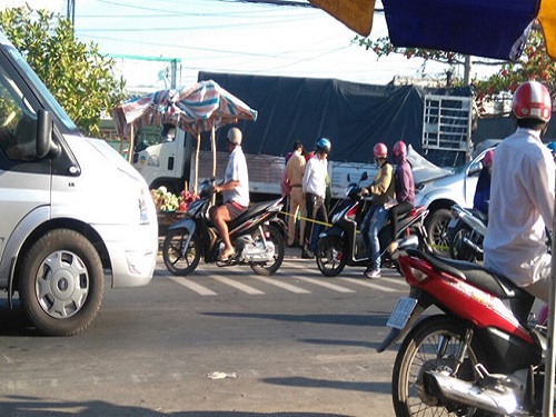Tai nạn giao th&ocirc;ng ng&agrave;y 10/3: 8 xe m&aacute;y nằm la liệt, 5 người nhập viện