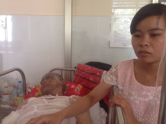  C&aacute;c nạn nh&acirc;n đang được cấp cứu tại Bệnh viện Chợ Rẫy. Ảnh: Người 13Win18 cá cược thể thao