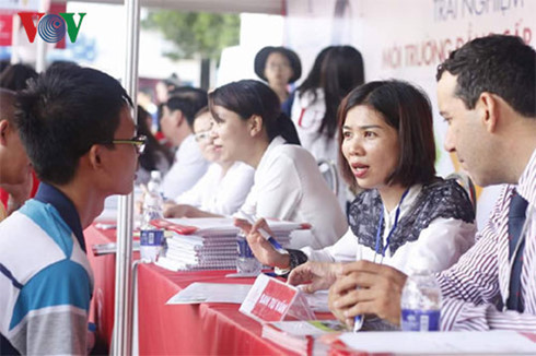 Đường d&acirc;y n&oacute;ng tuyển sinh năm 2017 sẽ triển khai l&agrave;m 2 đợt. Ảnh: VOV