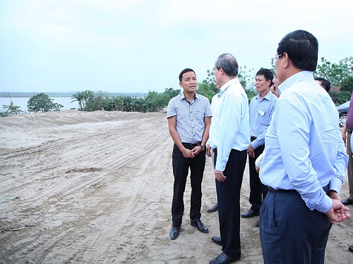 Kh&ocirc;ng để người d&acirc;n đơn độc chống c&aacute;t tặc