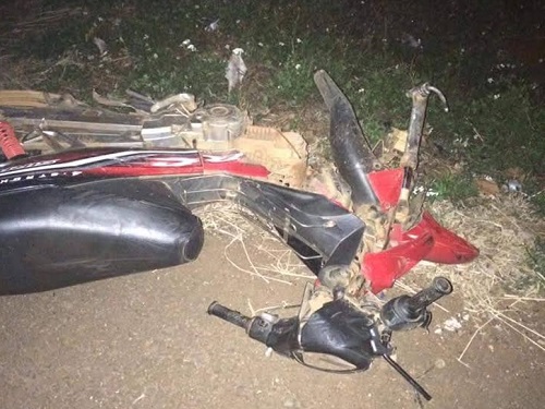 Tai nạn giao th&ocirc;ng ng&agrave;y 8/4: T&ocirc;ng trực diện v&agrave;o &ocirc; t&ocirc;, 2 thanh ni&ecirc;n tử vong tại chỗ