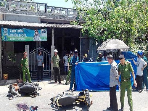 Tai nạn giao th&ocirc;ng ng&agrave;y 9/4: Thai phụ 5 th&aacute;ng bị &ocirc; t&ocirc; tải cuốn v&agrave;o gầm