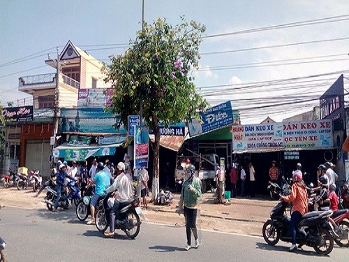 Tai nạn giao th&ocirc;ng ng&agrave;y 15/4: Vợ mang bầu 5 th&aacute;ng v&agrave; con tử vong, chồng nguy kịch
