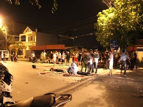 Tai nạn giao th&ocirc;ng ng&agrave;y 21/4: 2 xe m&aacute;y đối đầu kinh ho&agrave;ng, 2 người tử vong tại chỗ