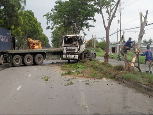 Tai nạn giao th&ocirc;ng mới nhất 24h qua ng&agrave;y 9/6/2017