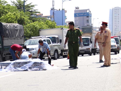 Tai nạn giao th&ocirc;ng mới nhất 24h qua ng&agrave;y 12/6/2017