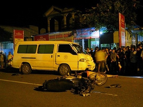 Tai nạn giao th&ocirc;ng mới nhất 24h qua ng&agrave;y 13/6/2017