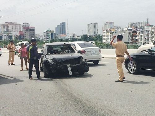 Tai nạn giao th&ocirc;ng mới nhất 24h qua ng&agrave;y 24/6/2017