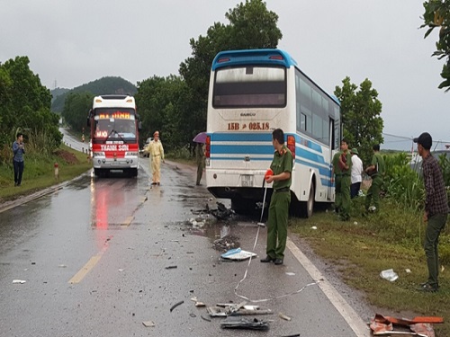 Tai nạn giao th&ocirc;ng mới nhất 24h qua ng&agrave;y 3/8/2017