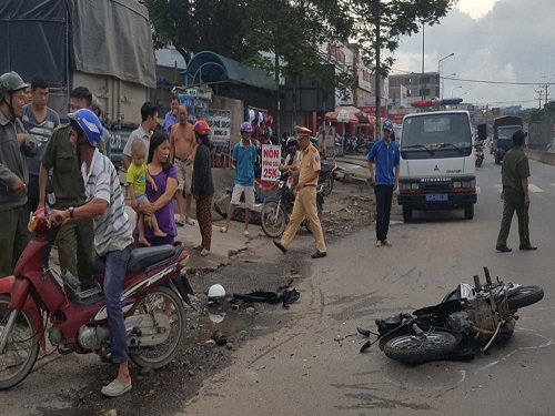 Tai nạn giao th&ocirc;ng mới nhất 24h qua ng&agrave;y 16/8/2017