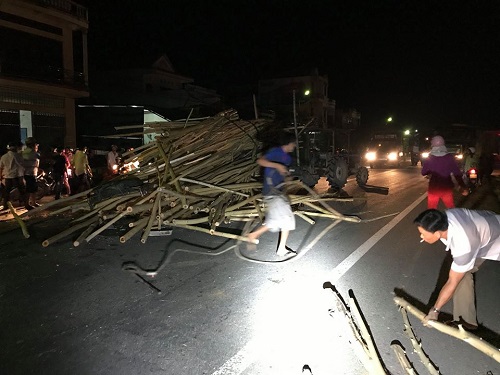 Tai nạn giao th&ocirc;ng mới nhất 24h qua ng&agrave;y 20/8/2017
