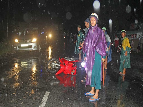 Tai nạn giao th&ocirc;ng mới nhất 24h qua ng&agrave;y 27/8/2017