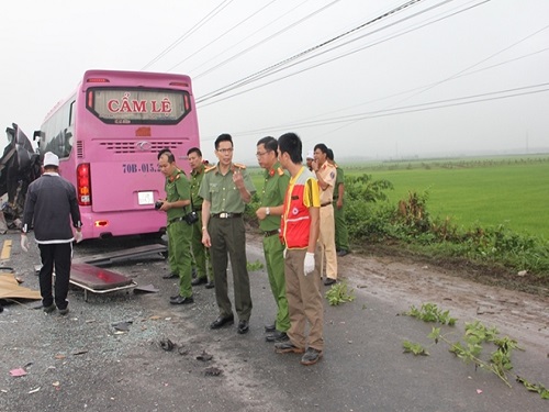 Tai nạn giao thông mới nhất 24h qua ngày 2/10/2017