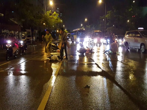 Tai nạn giao th&ocirc;ng mới nhất 24h qua ng&agrave;y 19/10/2017