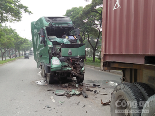 Tai nạn giao th&ocirc;ng mới nhất 24h qua ng&agrave;y 25/10/2017