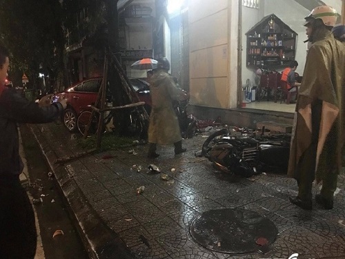 Tai nạn giao th&ocirc;ng mới nhất 24h qua ng&agrave;y 4/11/2017