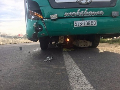 Tai nạn giao th&ocirc;ng mới nhất 24h qua ng&agrave;y 9/11/2017